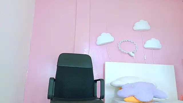 SeleneGibson__ webcam