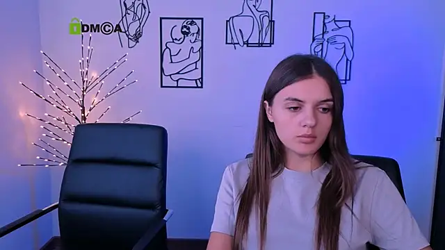 lisa_dark_ webcam