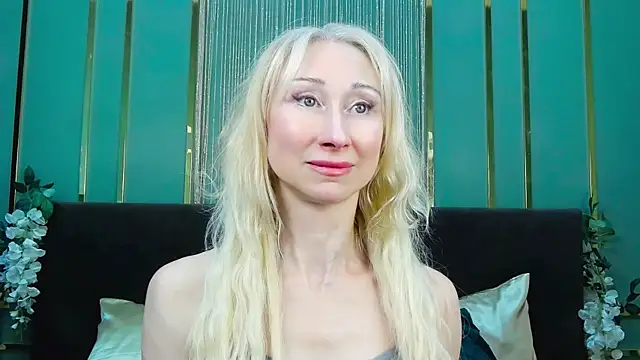 KissDreamm webcam