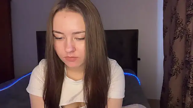SelenaBrook webcam
