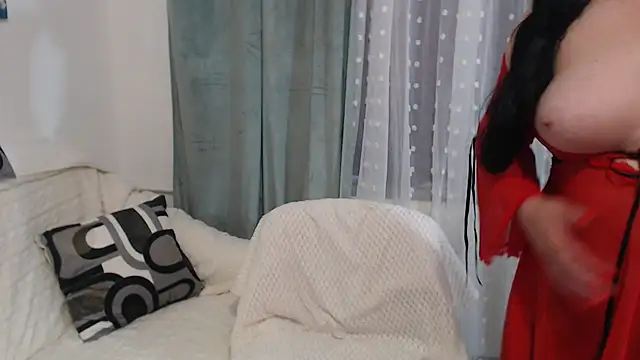 JullieMilf webcam
