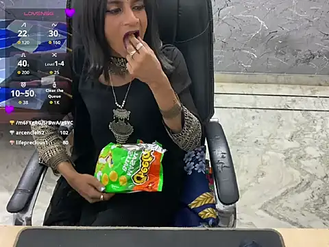 LuvLayla webcam