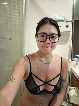 ruanruan05 webcam
