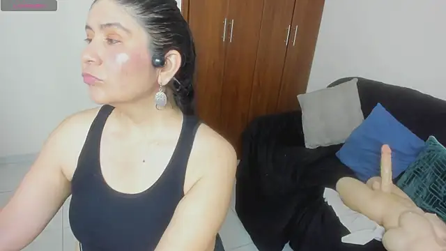 kiraGeiner webcam