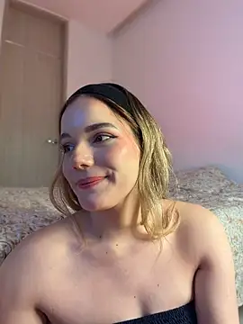 NicoleCut