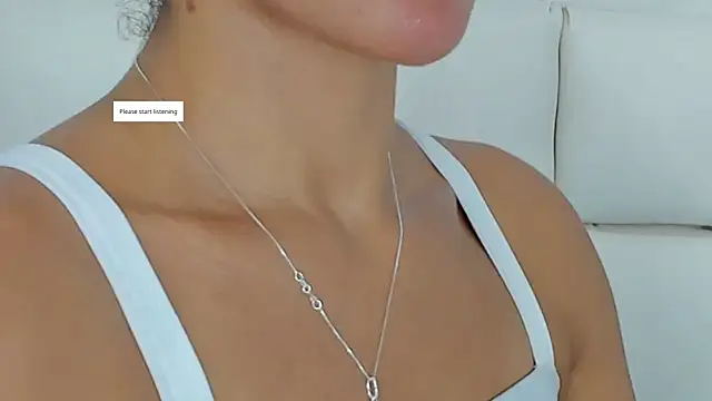 naia_cox webcam