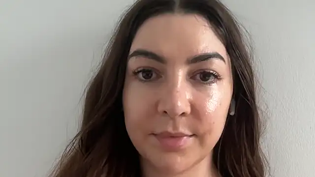 Cassieuncut webcam