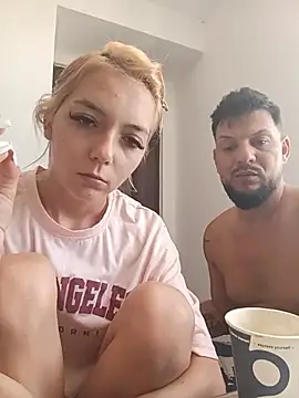 yasmi25 webcam