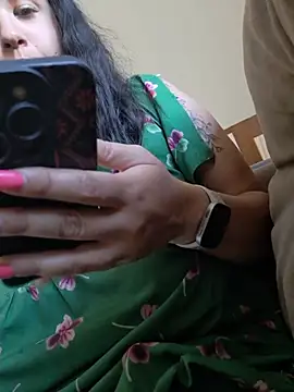 Rozaaaaforyoubigboob webcam