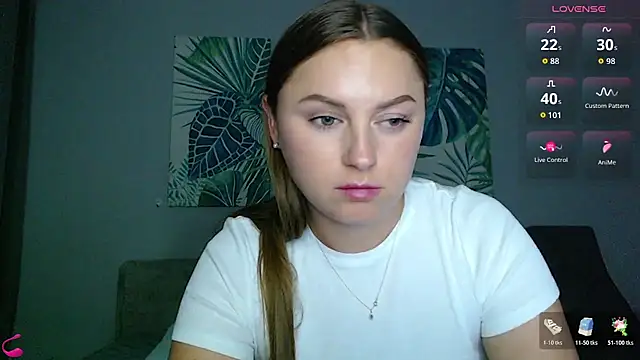 mia_bloomy live cam on StripChat