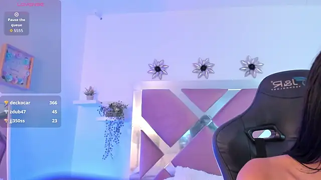 Ivaannaa_ webcam