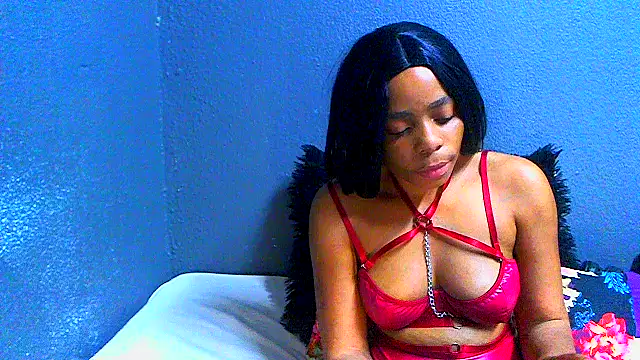 SMALLBOOBSXX webcam