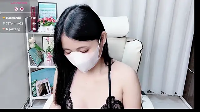 Clover_Nhi webcam