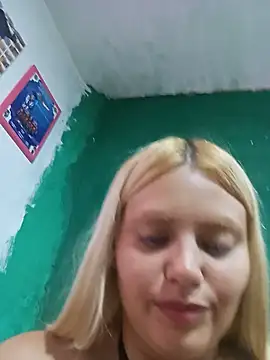 MouthingSpurring webcam