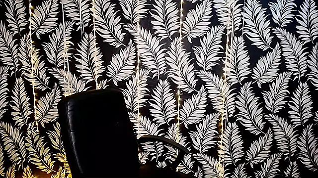 Olivia_playful webcam