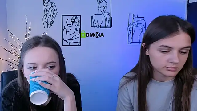 lisa_dark_ webcam