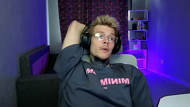 DENIS_HERE webcam