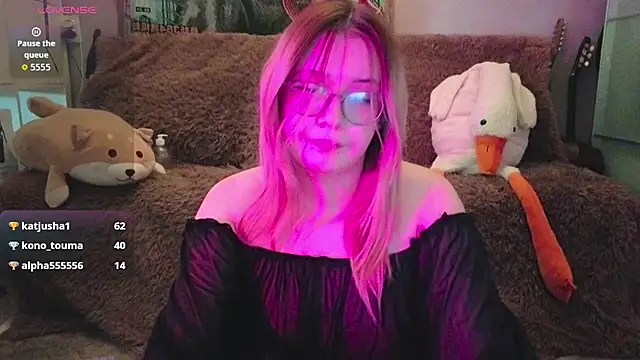 LeahBay webcam