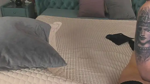 Naughty_Cherry webcam