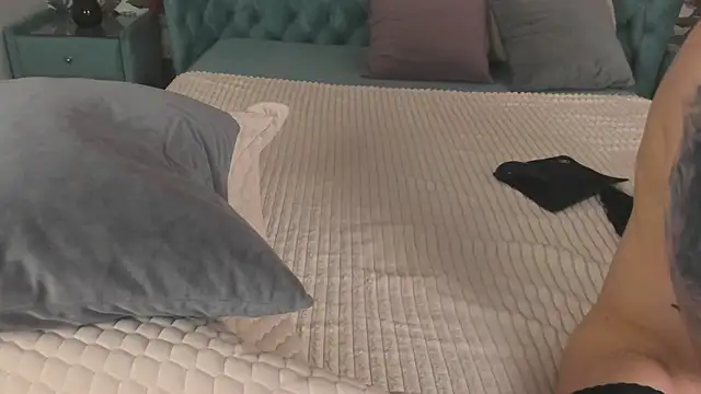 Naughty_Cherry webcam
