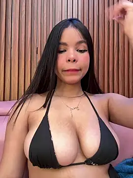 PamelaCullen live cam on StripChat