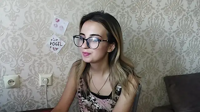 AminaGirls webcam