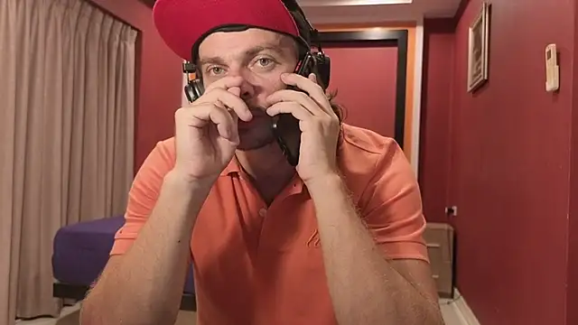 Marrymeplz webcam