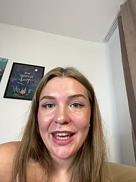 yourlovelyjul webcam