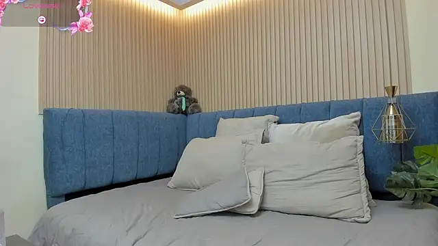 zara_milf webcam