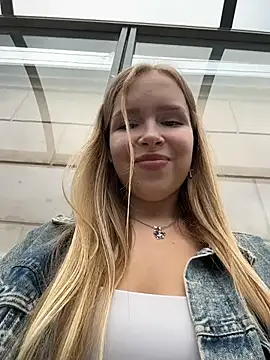Liza_risky webcam