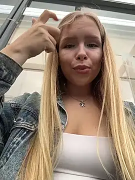 Liza_risky webcam