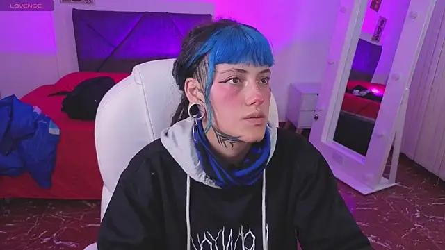 _sharlotte777 webcam