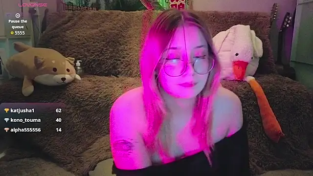 LeahBay webcam