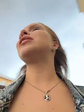 Liza_risky's live cam