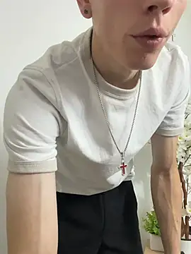 cristian__dior (M young) - Show ass