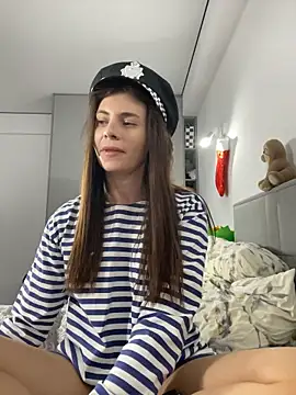 CurlyLara live sex cam