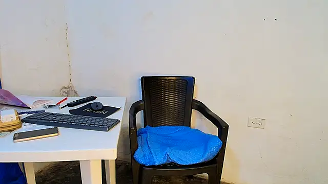Oh_Tique webcam