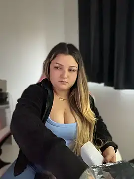 SweetFoxEyes_ webcam