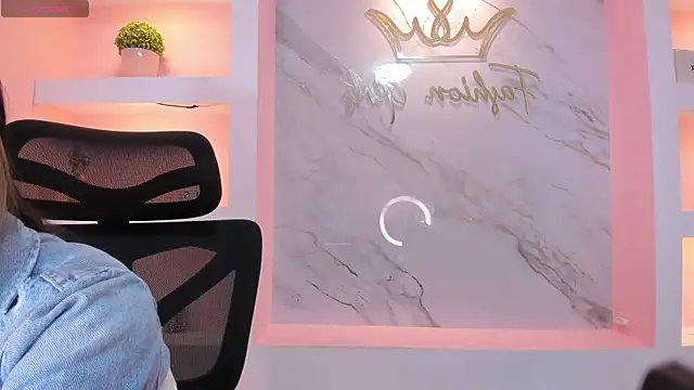 HannaRhodes webcam