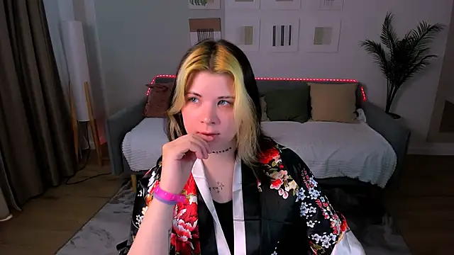 AliceSpencery webcam