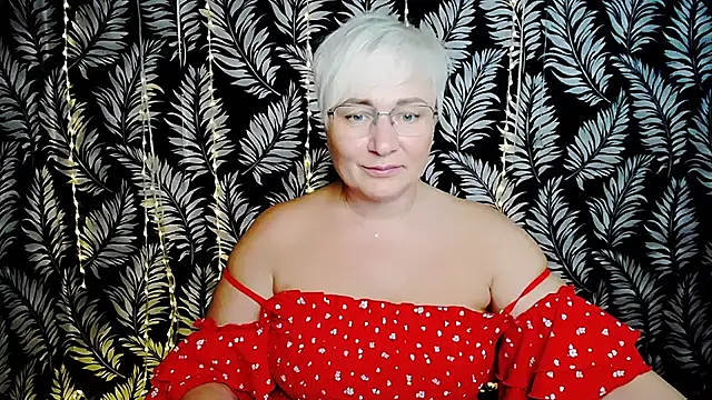Olivia_playful webcam