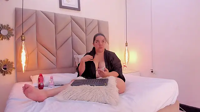 AbbySttonne webcam