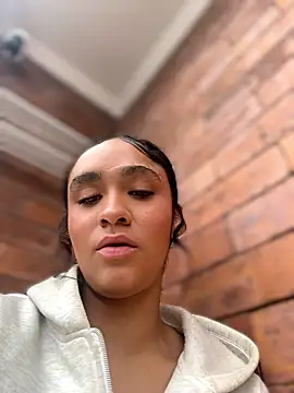 Isabella-Teen webcam