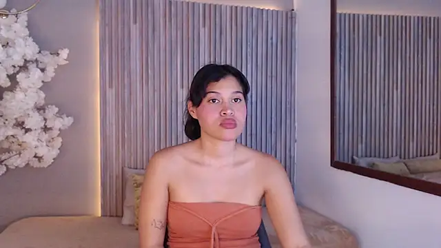 Kitty_Desire2 webcam