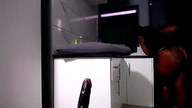 Lelety79 webcam