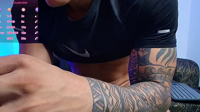 BrayaanFit live cam on StripChat