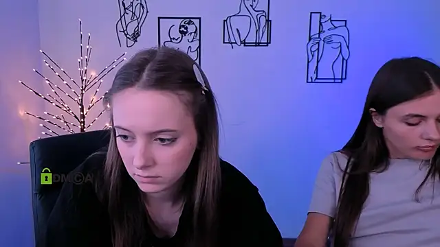 lisa_dark_ webcam