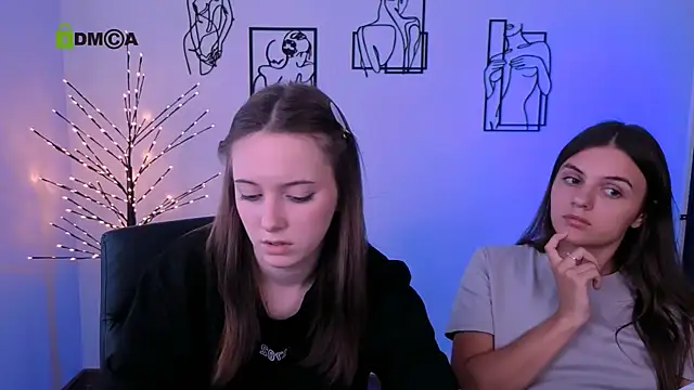 lisa_dark_ webcam