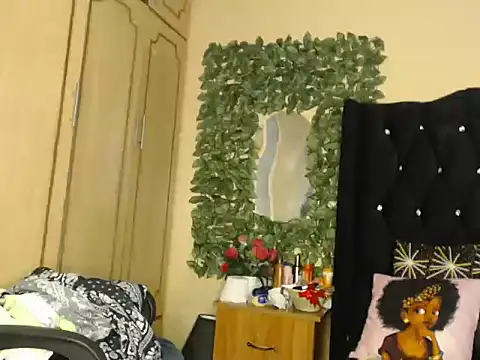 kinkyveeluvu webcam