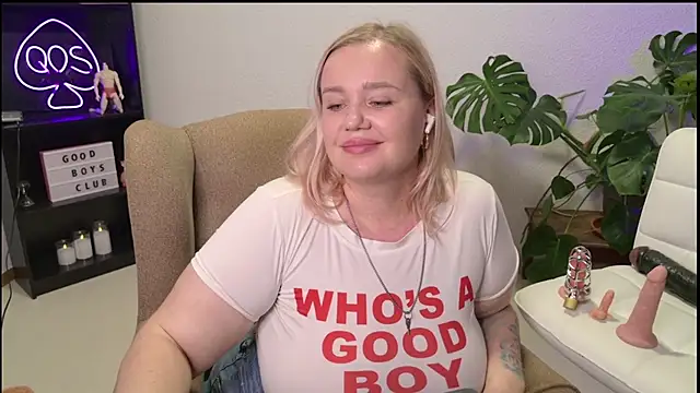 MargotGrey webcam